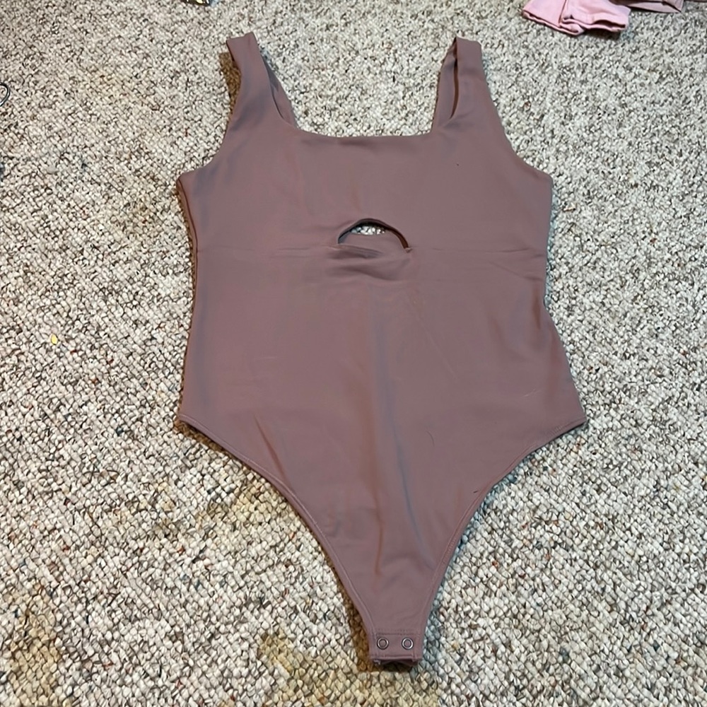 Abercrombie & Fitch Key Hole Bodysuit- M